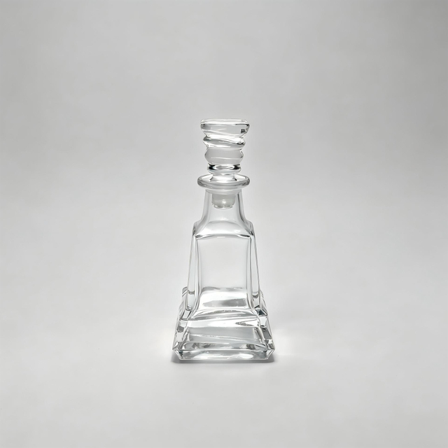 Bouteille en verre transparent en forme de pyramide, avec bouchon spécial, parfum, cosmétiques, produits chimiques, verrerie